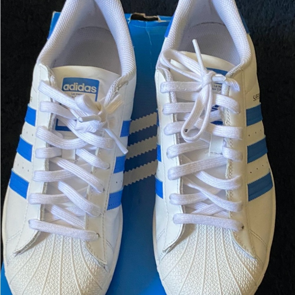 Adidas size 8 men white & light blue - Picture 2 of 3